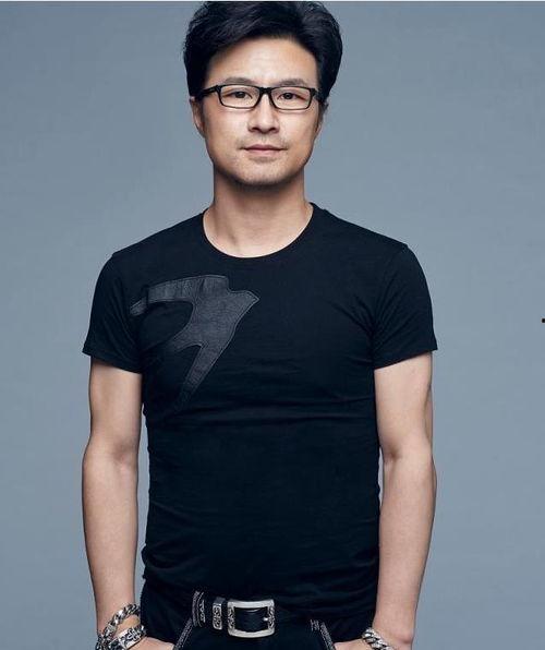 汪峰吃瓜最开心,揭秘娱乐圈幕后真相，笑料百出